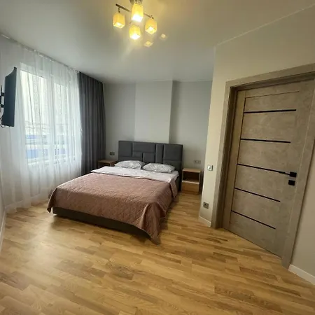 у новобудові вулиця вашингтона-довга Apartamento *