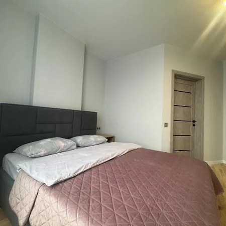 у новобудові вулиця вашингтона-довга *