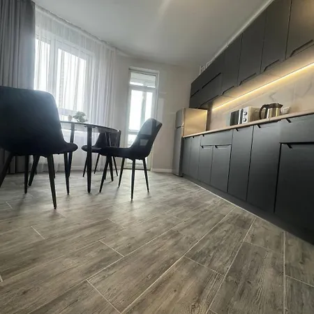у новобудові вулиця вашингтона-довга Apartamento Lviv