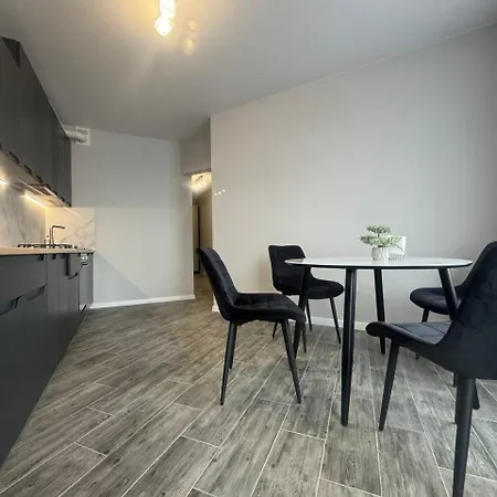 у новобудові вулиця вашингтона-довга * Lwów